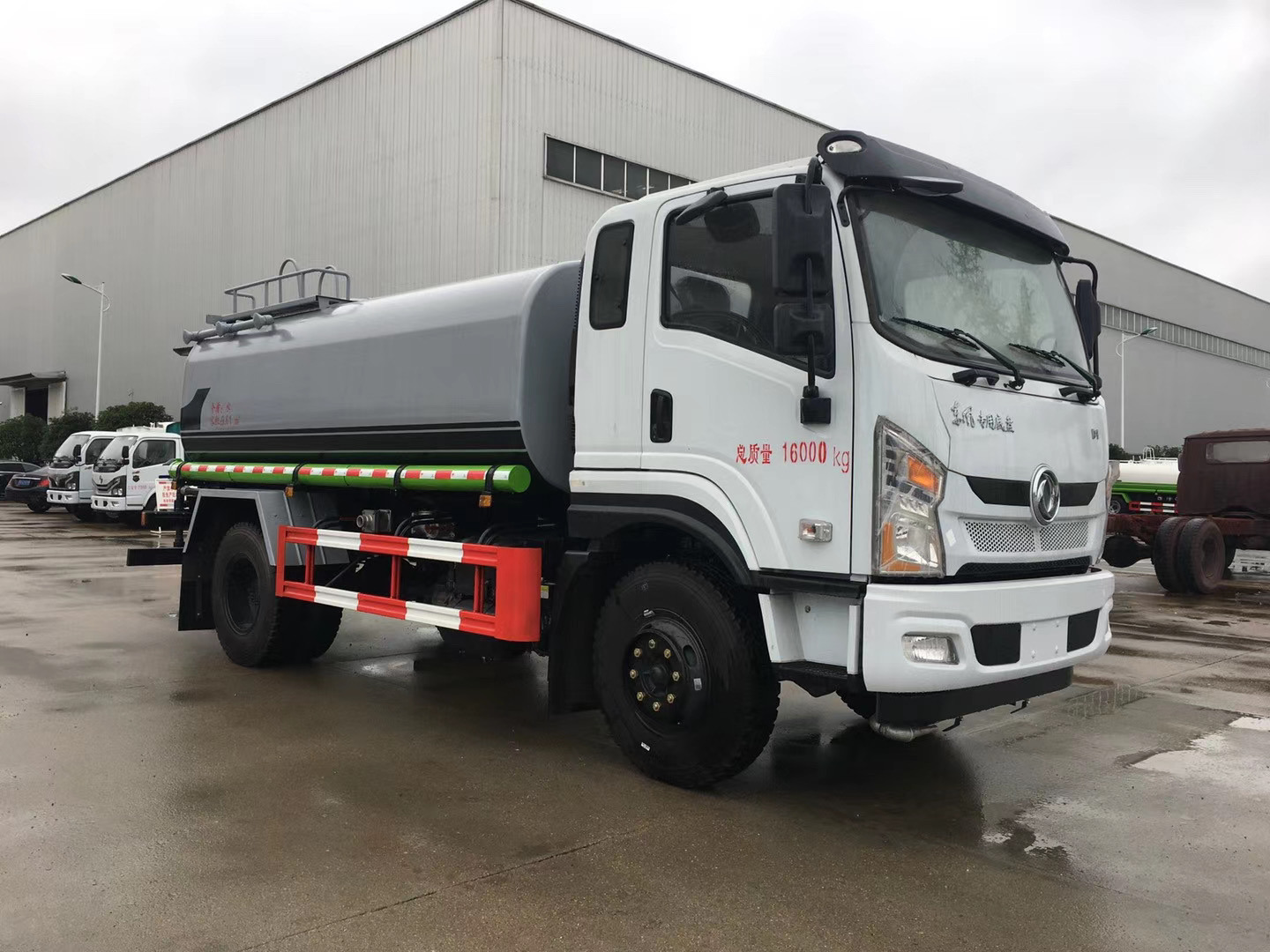 东风专底D1洒水车