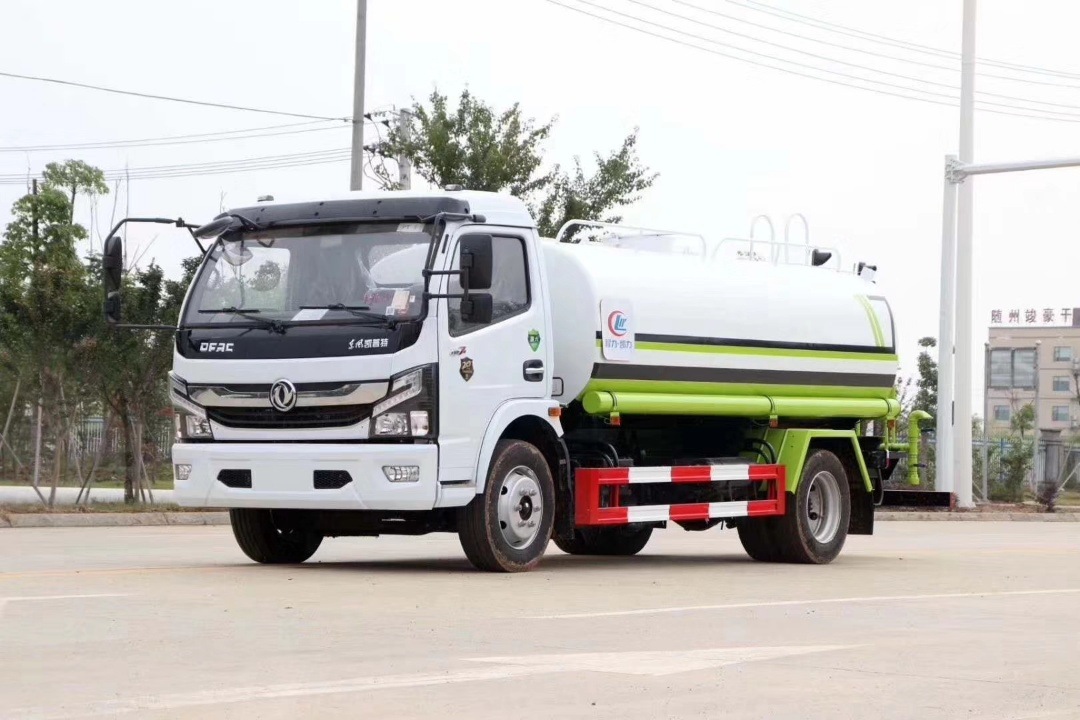 9.2l吨大多利卡洒水车