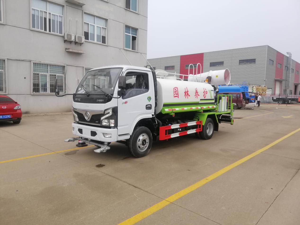 多功能抑尘车