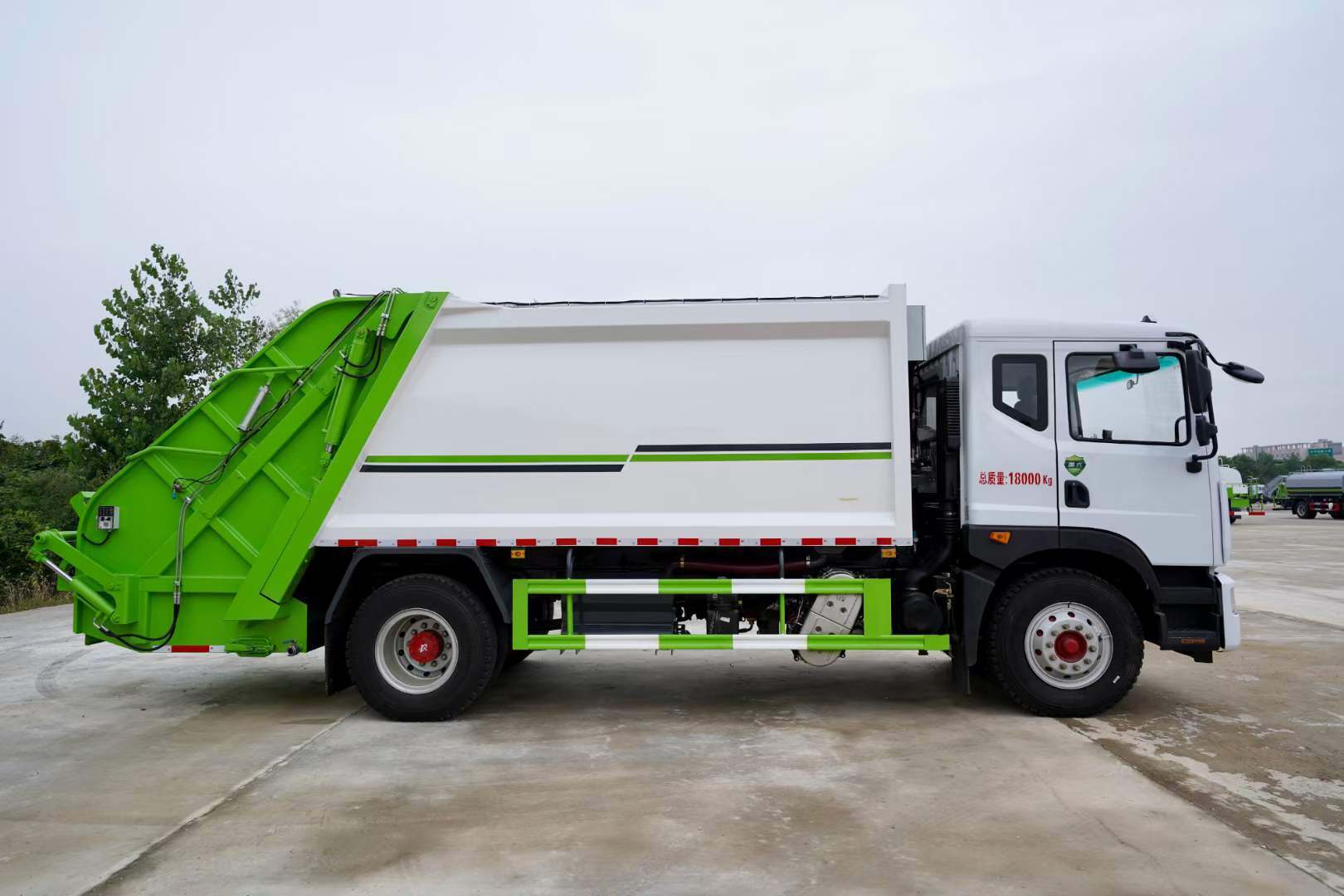 东风D9国六12方压缩垃圾车价格