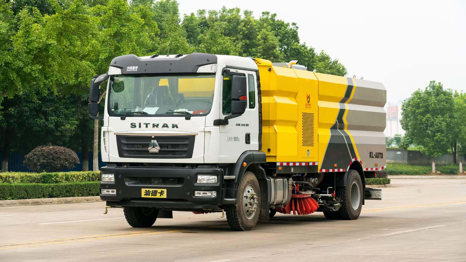 重汽汕卡德‬洗扫车 9水/7尘