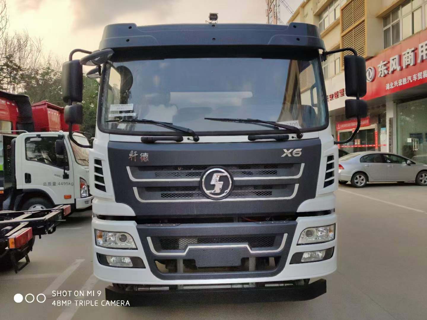 陕汽商用6X4绿化喷洒车价格