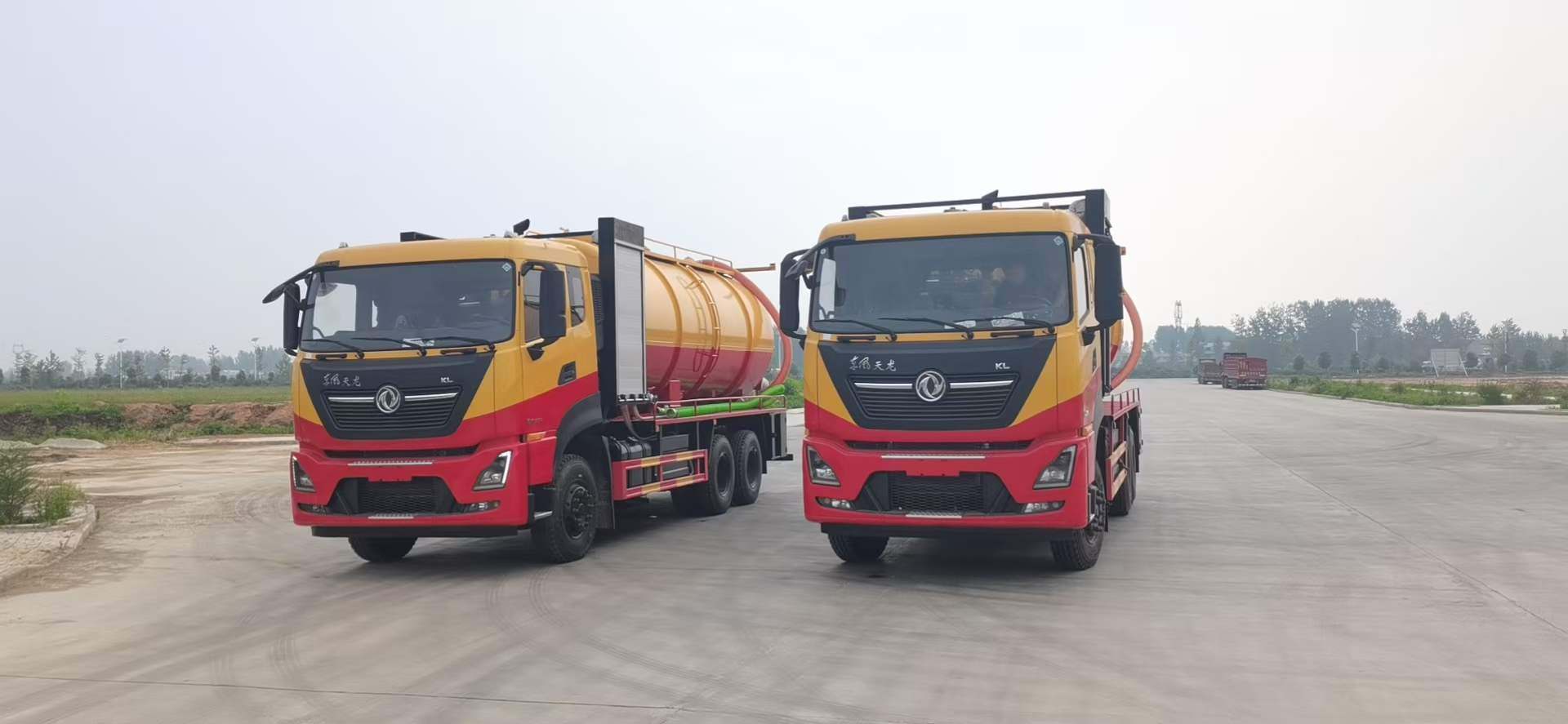 东风D530VL后八轮22方清洗洗污车
