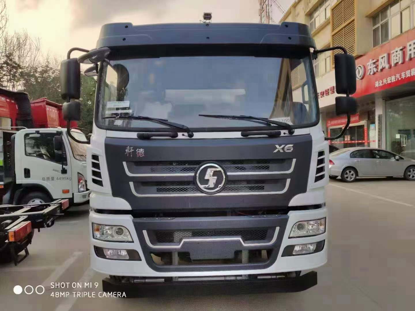 特价销售汽陕‬‬商用6X4化绿‬‬喷洒车