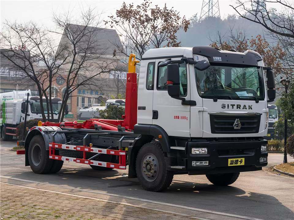 重汽汕德卡单桥勾臂式垃圾车多少钱