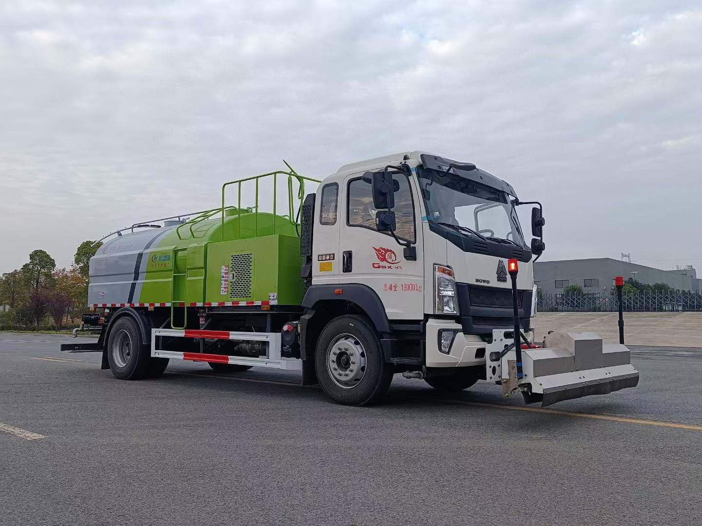 国六重汽豪沃G5X高压清洗车