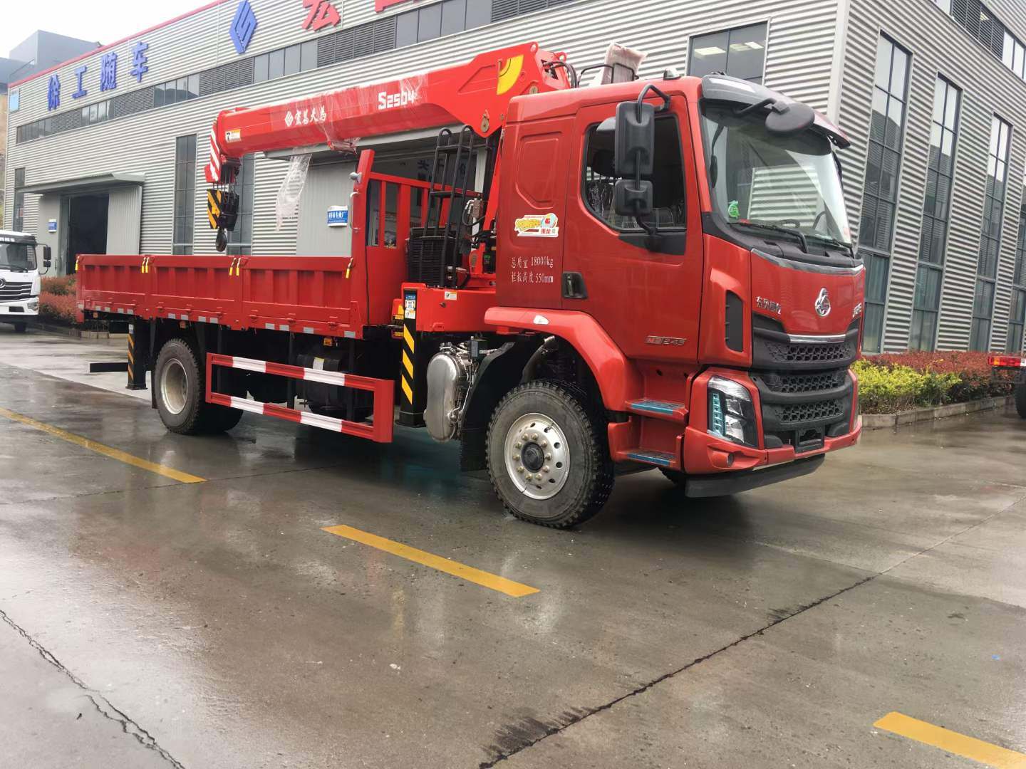 枊汽乘龙M3国六随车吊多少钱