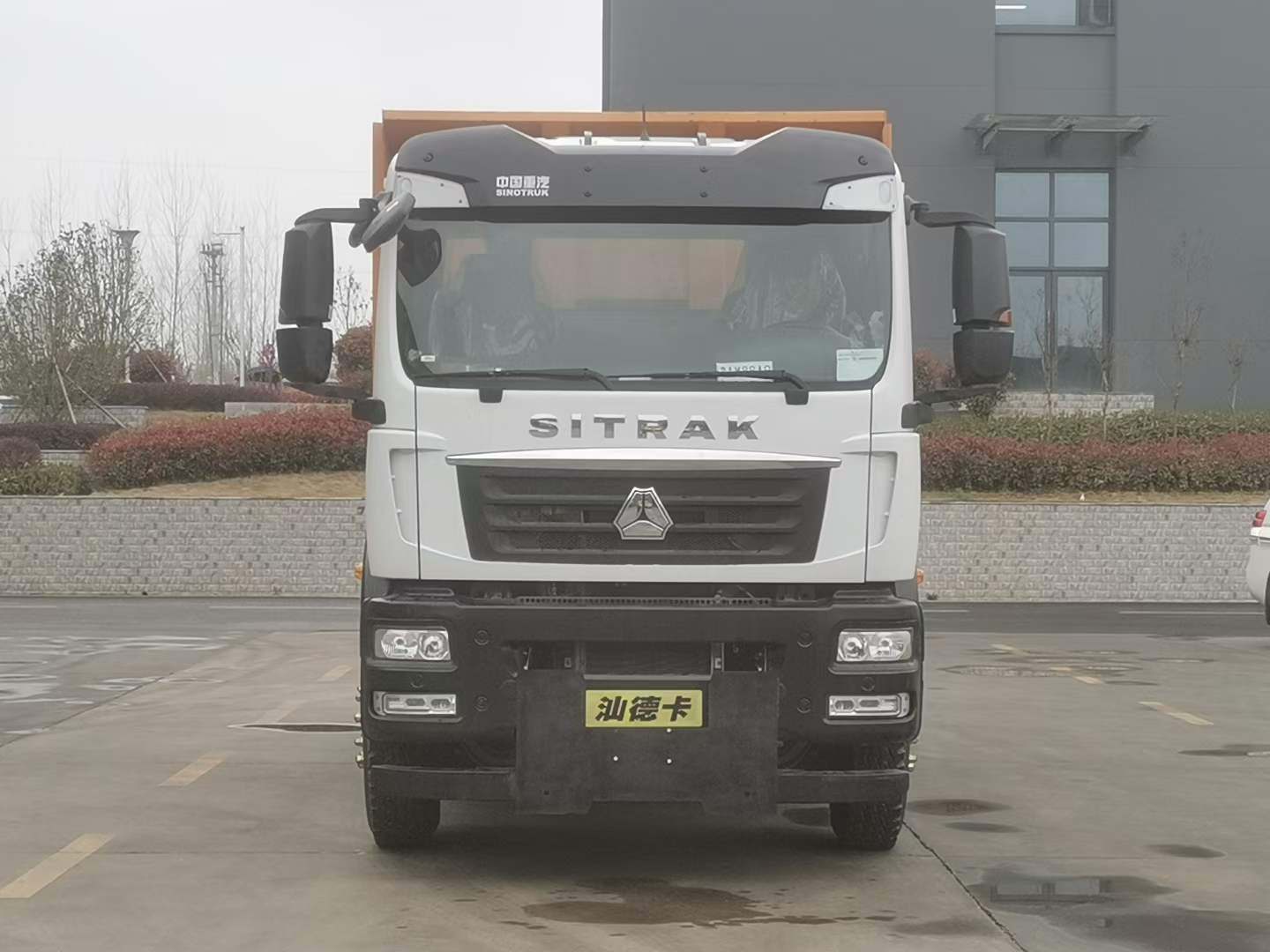 汕德卡后双桥除雪车图片