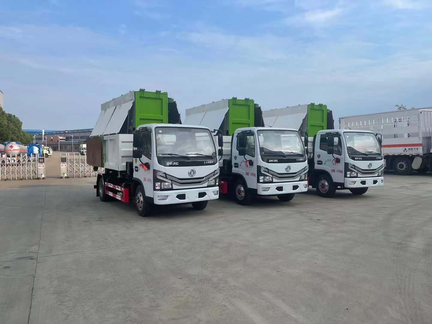 东风D6国六6方建筑勾臂垃圾车，可下地下室
