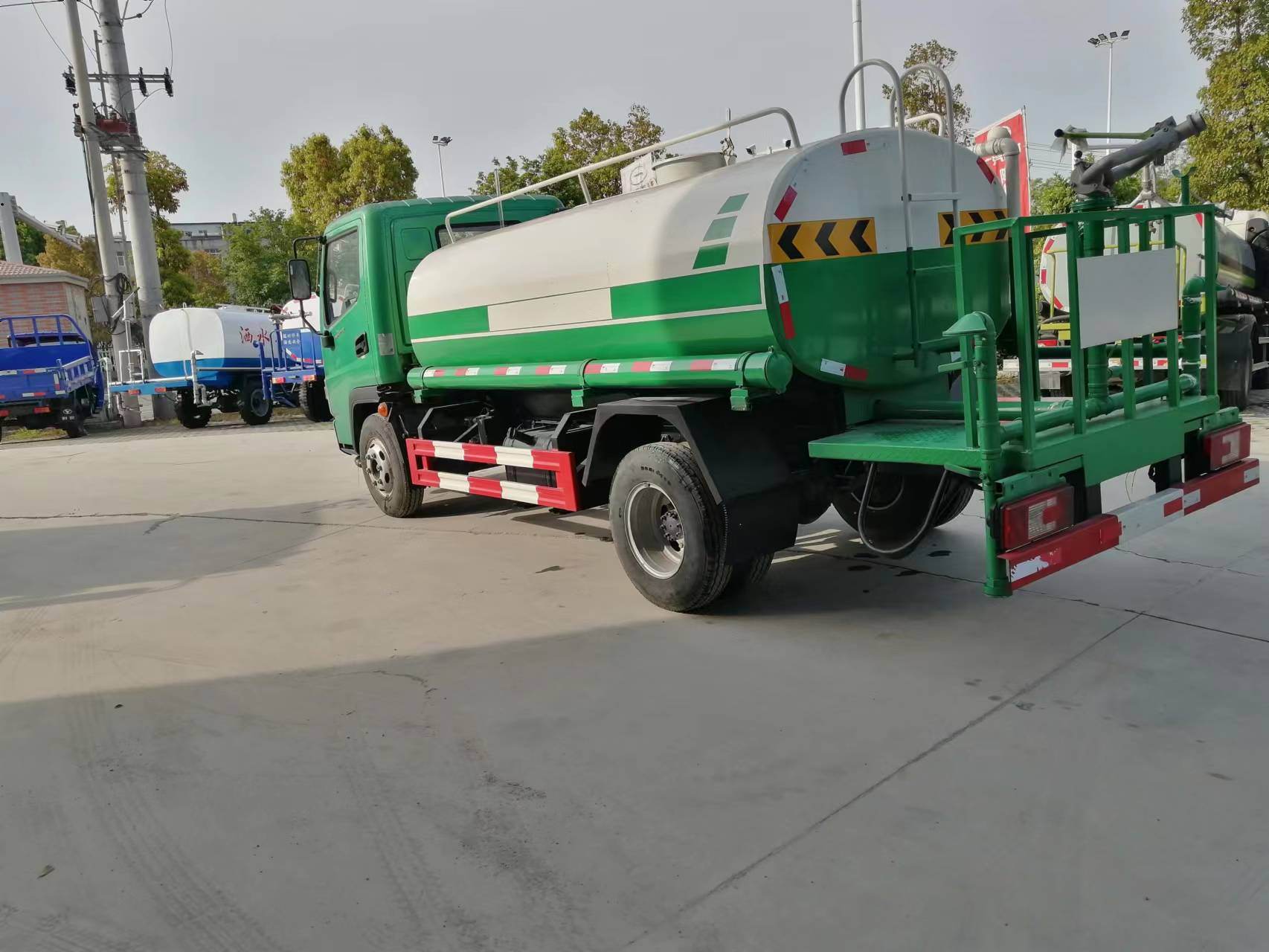 特价福利5方洒水车