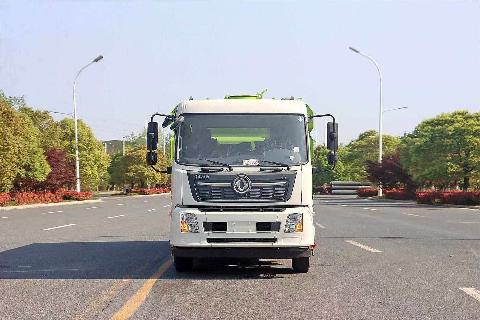 东风天锦洗扫车9水/7尘多少钱