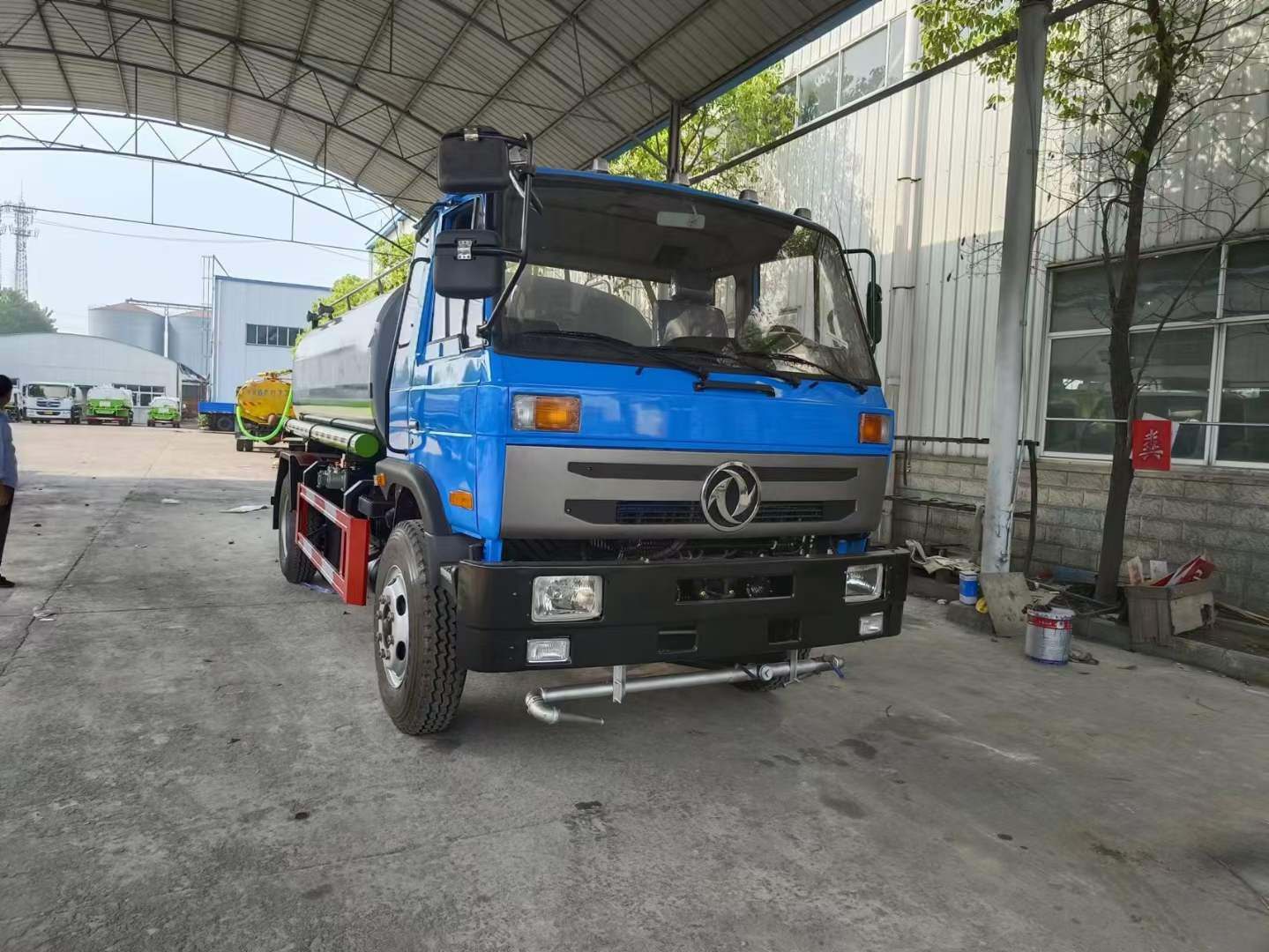 东风老款145，12方洒水车价格