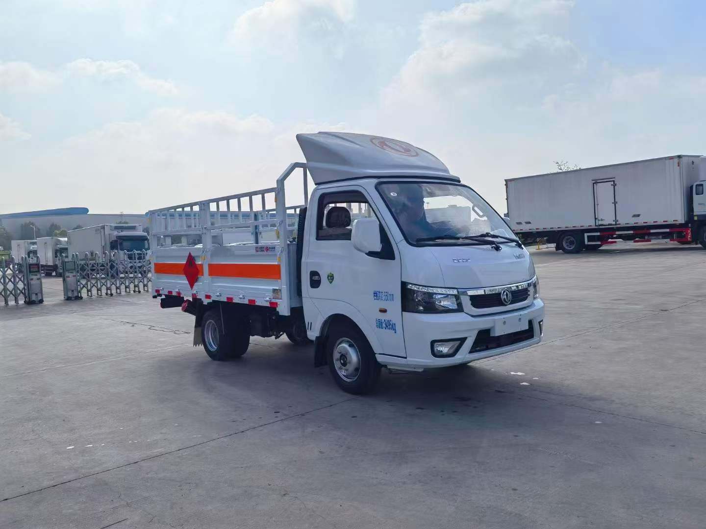 东风途逸汽油气瓶运输车价格
