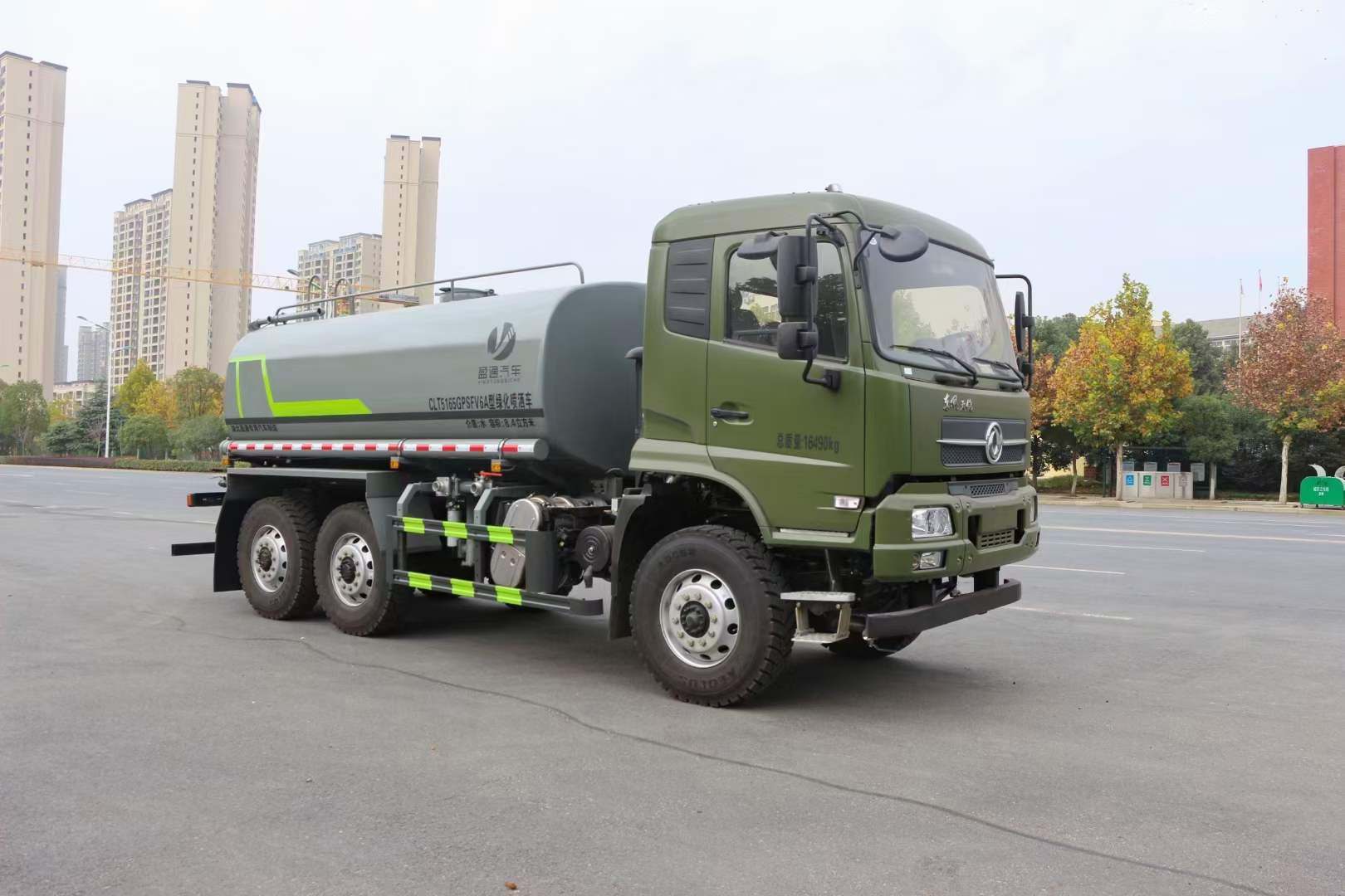 东风六驱洒水车 适用于矿区山区