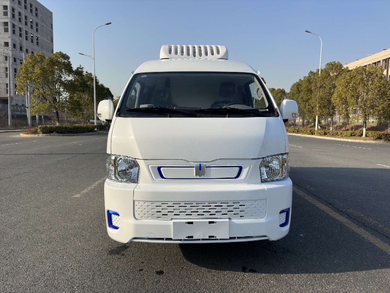 吉利纯电动E6面包冷藏车（容积6.08-5.8立方）价格