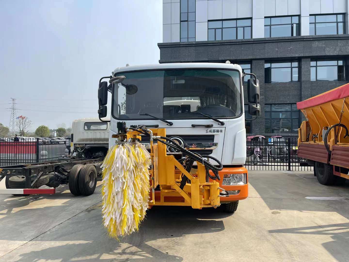 D9前置高速护栏清洗车价格