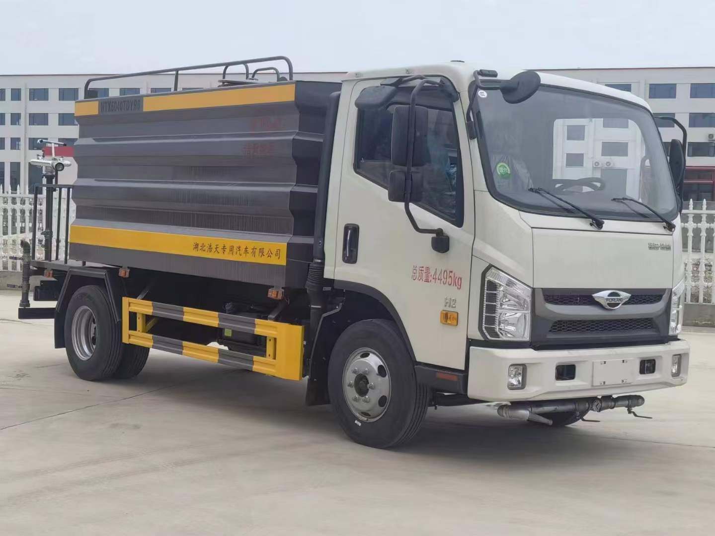 福田领航H2蓝牌7.4吨蓝牌洒水车价格