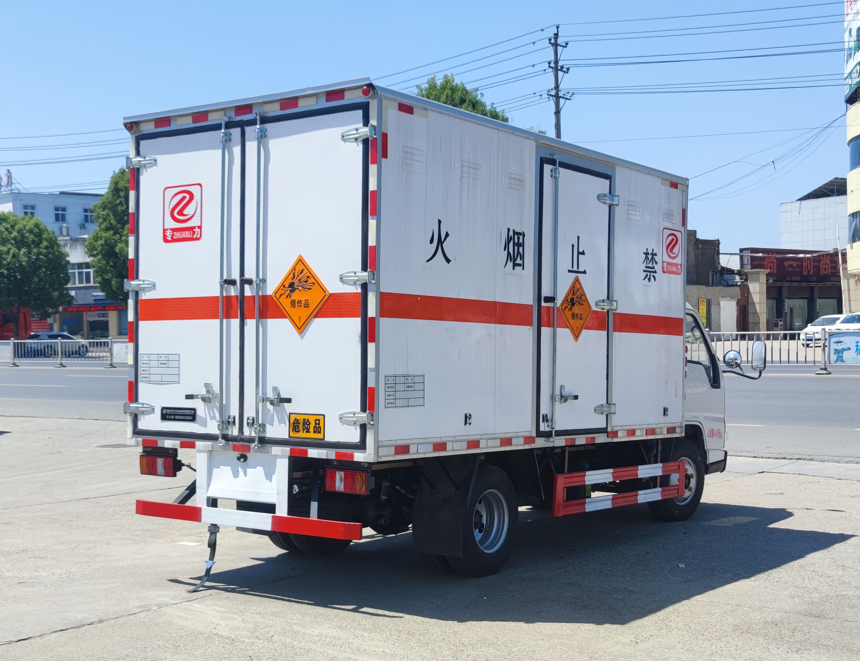 江铃顺达爆破器材运输车价格