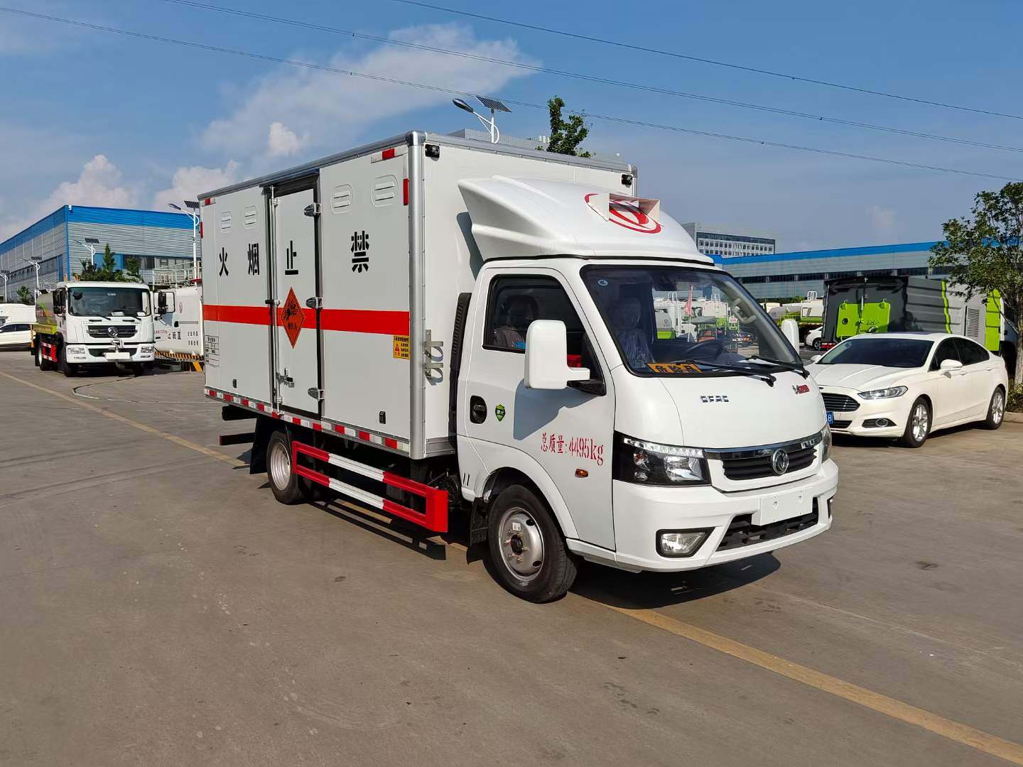 东风途逸爆破器材运输车厂家价格