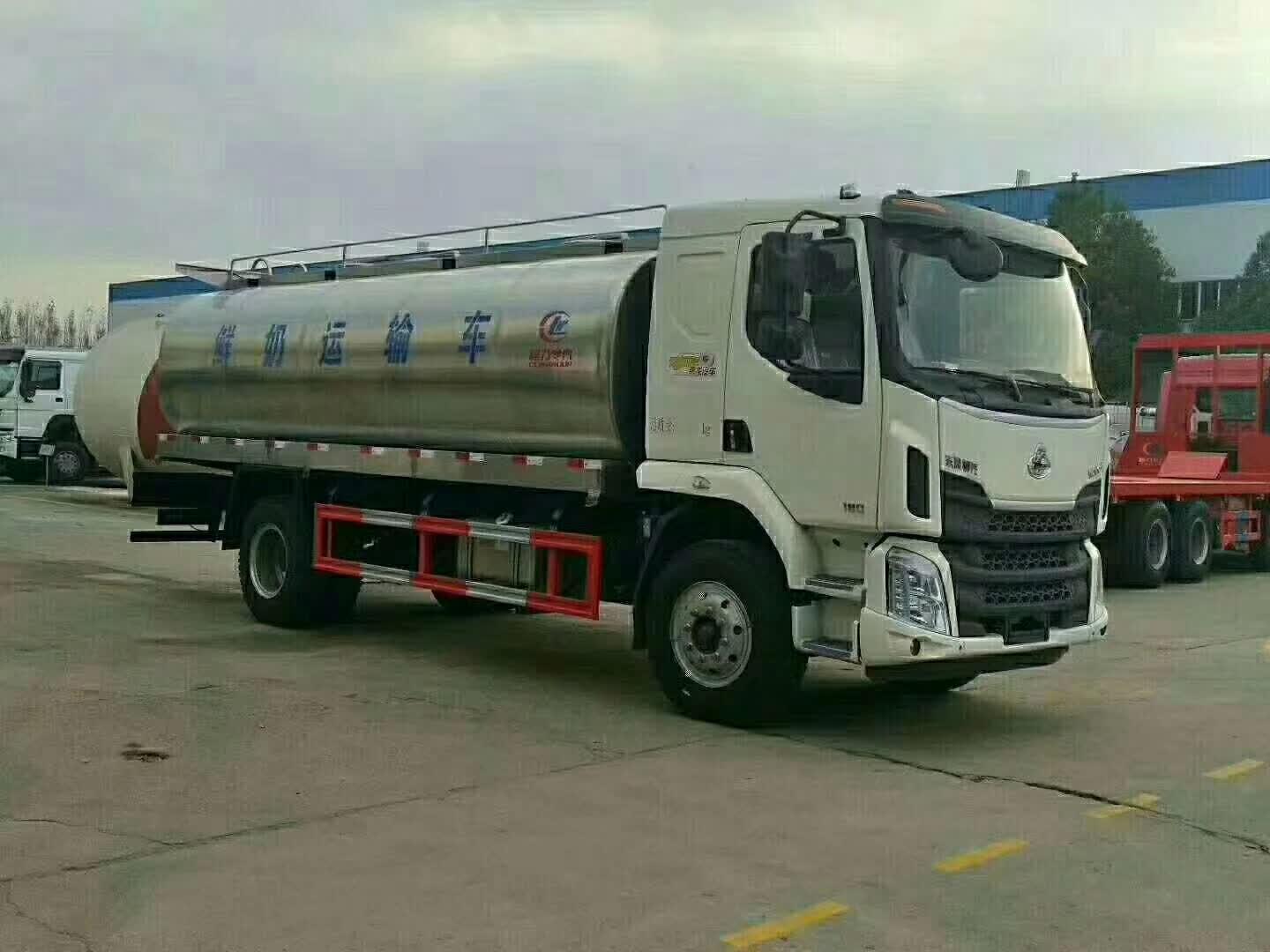 柳汽乘龙M3国六鲜奶运输车多少钱一辆