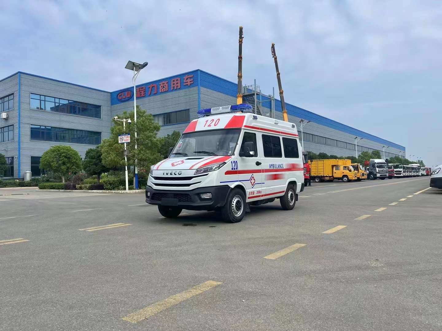 依维柯全新得意A35救护车焕新上市，全国首发钜惠！
