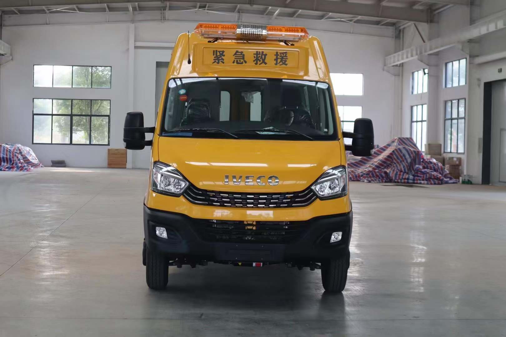 程力威牌依维柯9-13座救险车，矿山救护车厂家价格