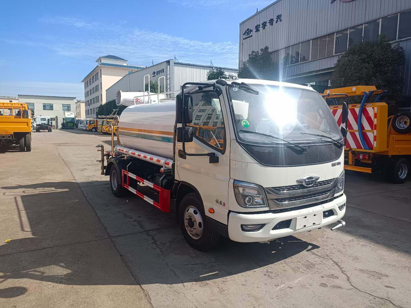福田领航M3 蓝牌抑车 全国最具性价的5-7方蓝牌抑尘车