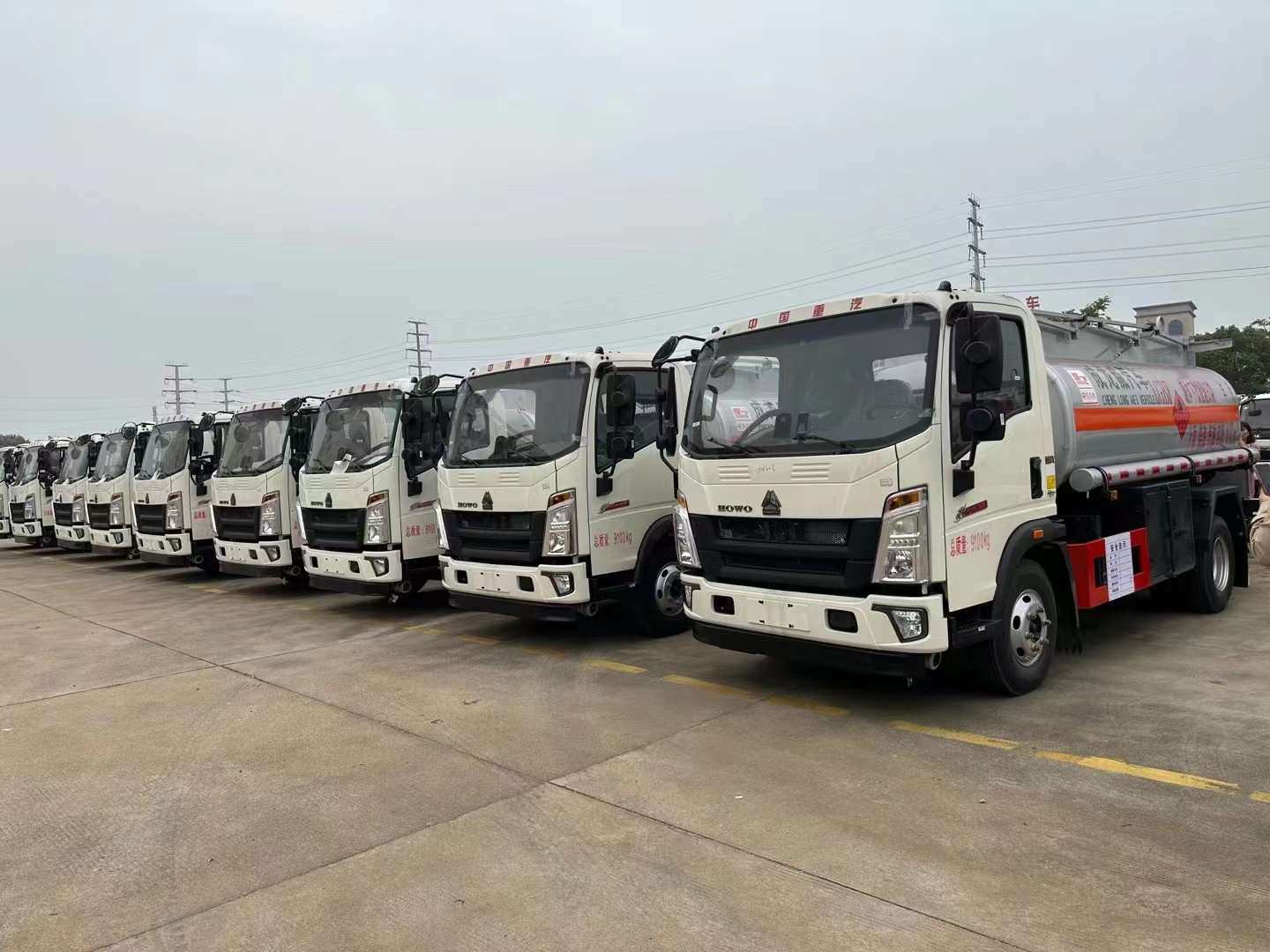 重汽豪沃五吨加油车 最畅销一款车型