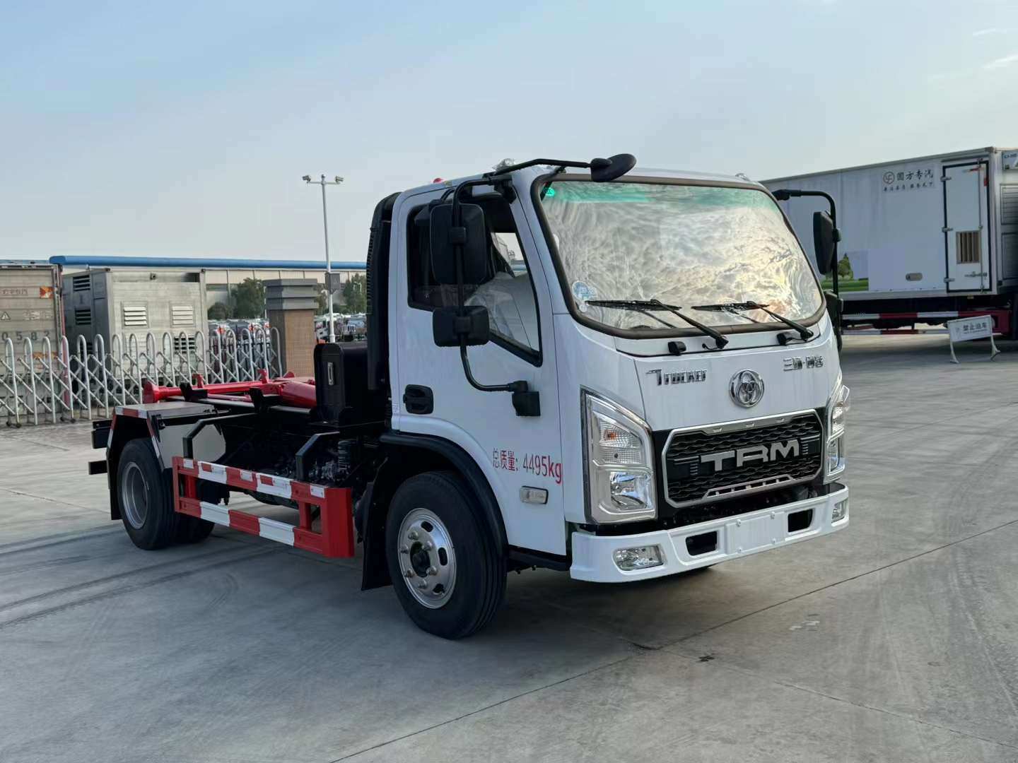 三环创客蓝牌勾臂车、超强动力品牌