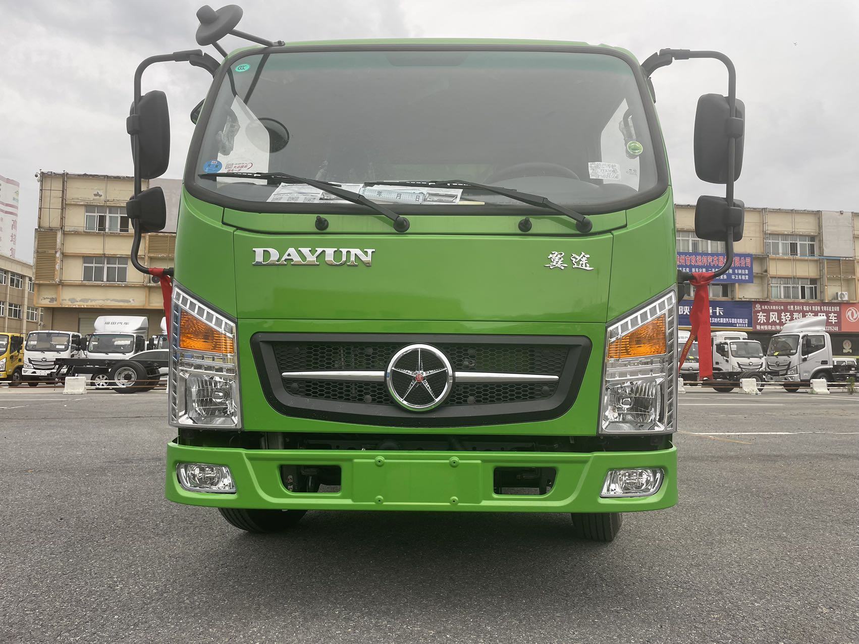 蓝牌地库王，湖北大运自卸车，高度2080mm