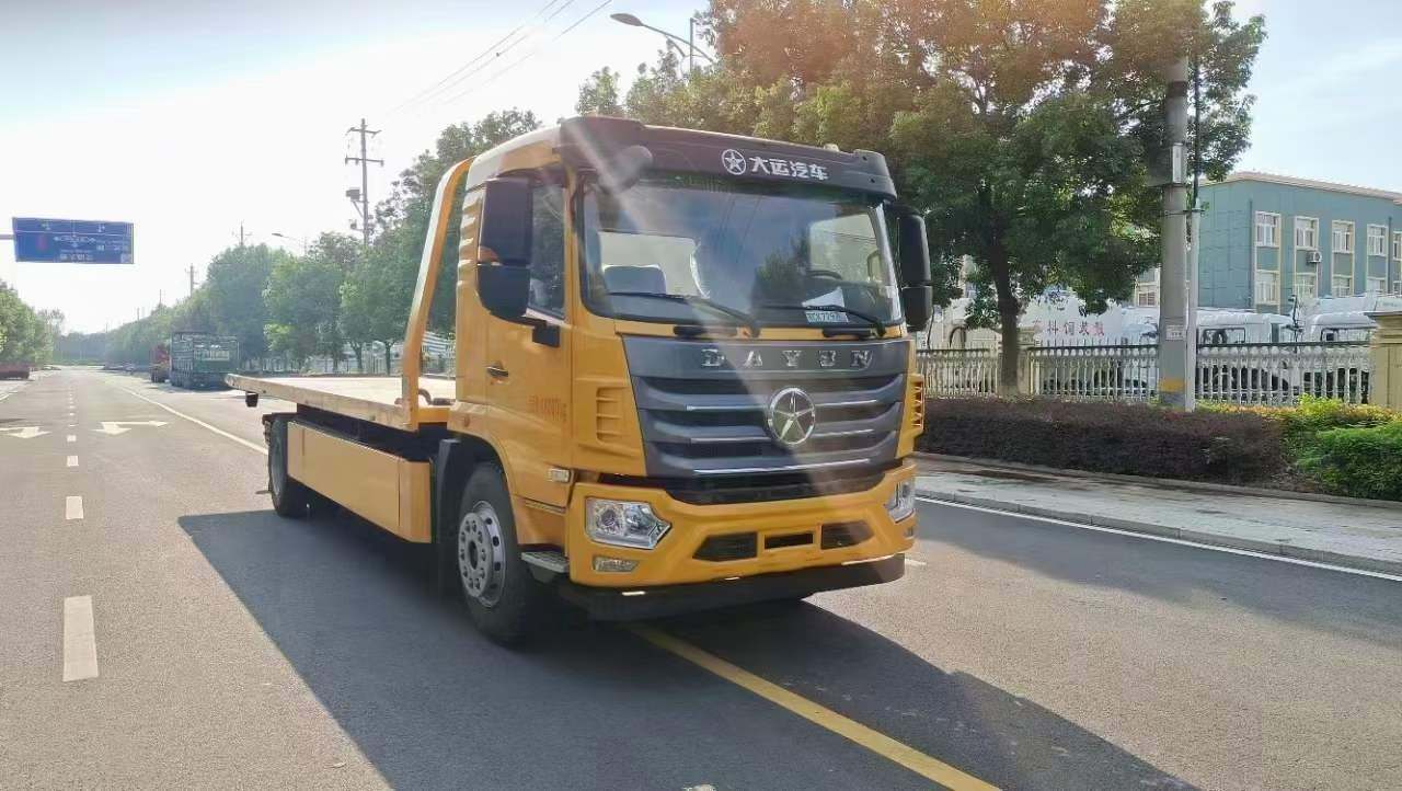 大运10吨板5700轴距一拖二清障车厂家