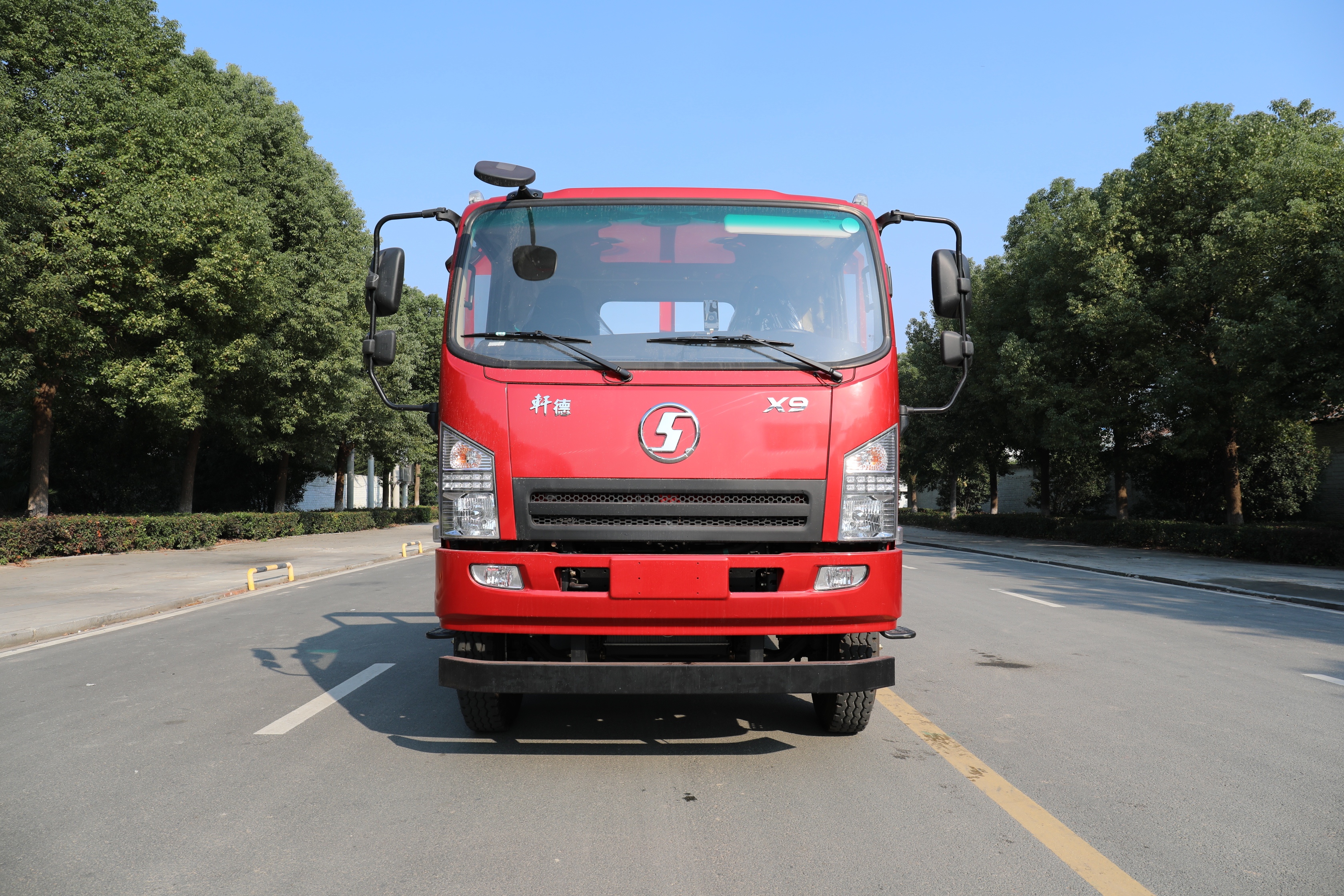 陕汽轩德X9排半国六4米2轴距平板运输车
