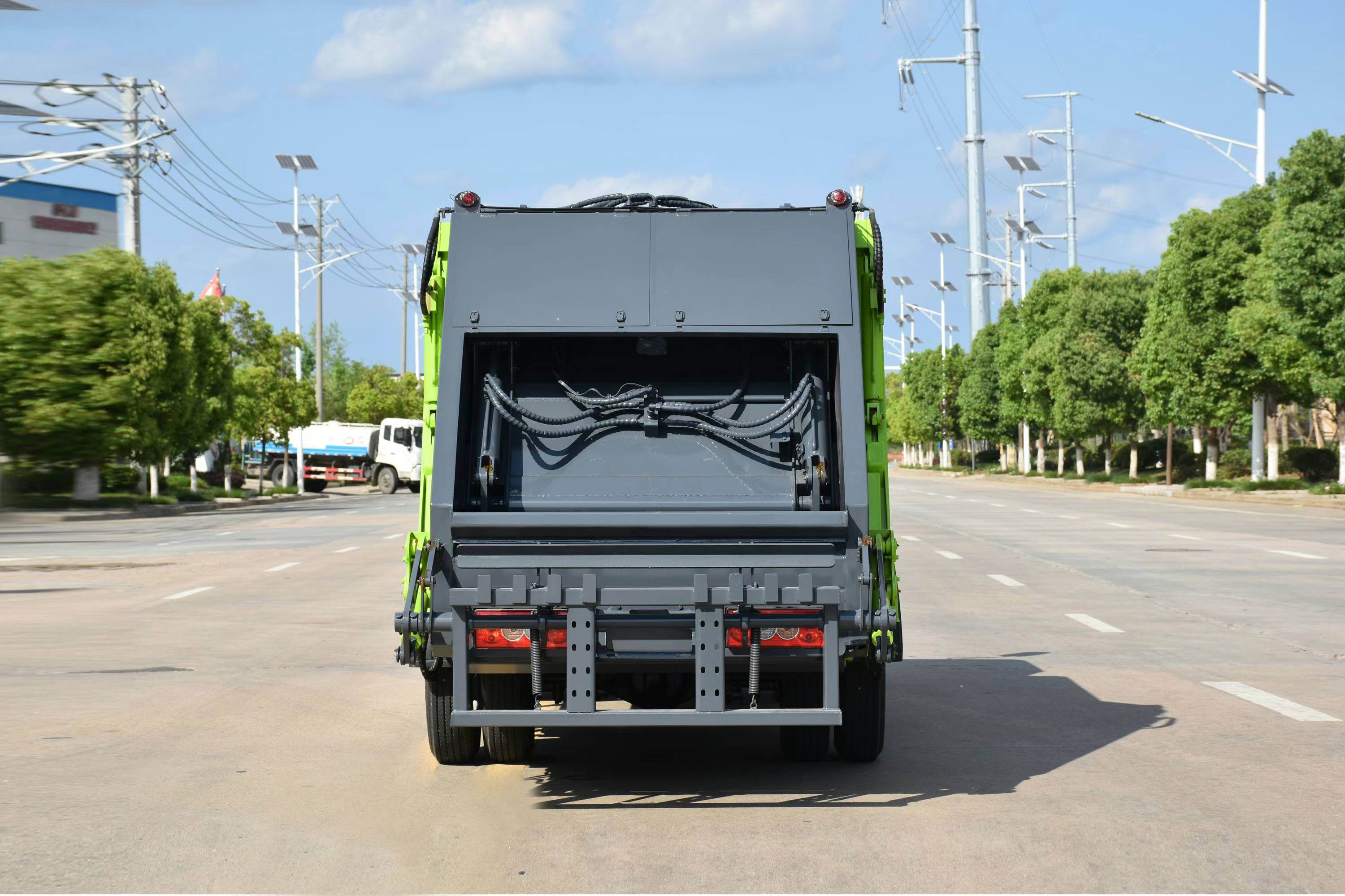 福田小卡之星3压缩式垃圾车 五台批量发车