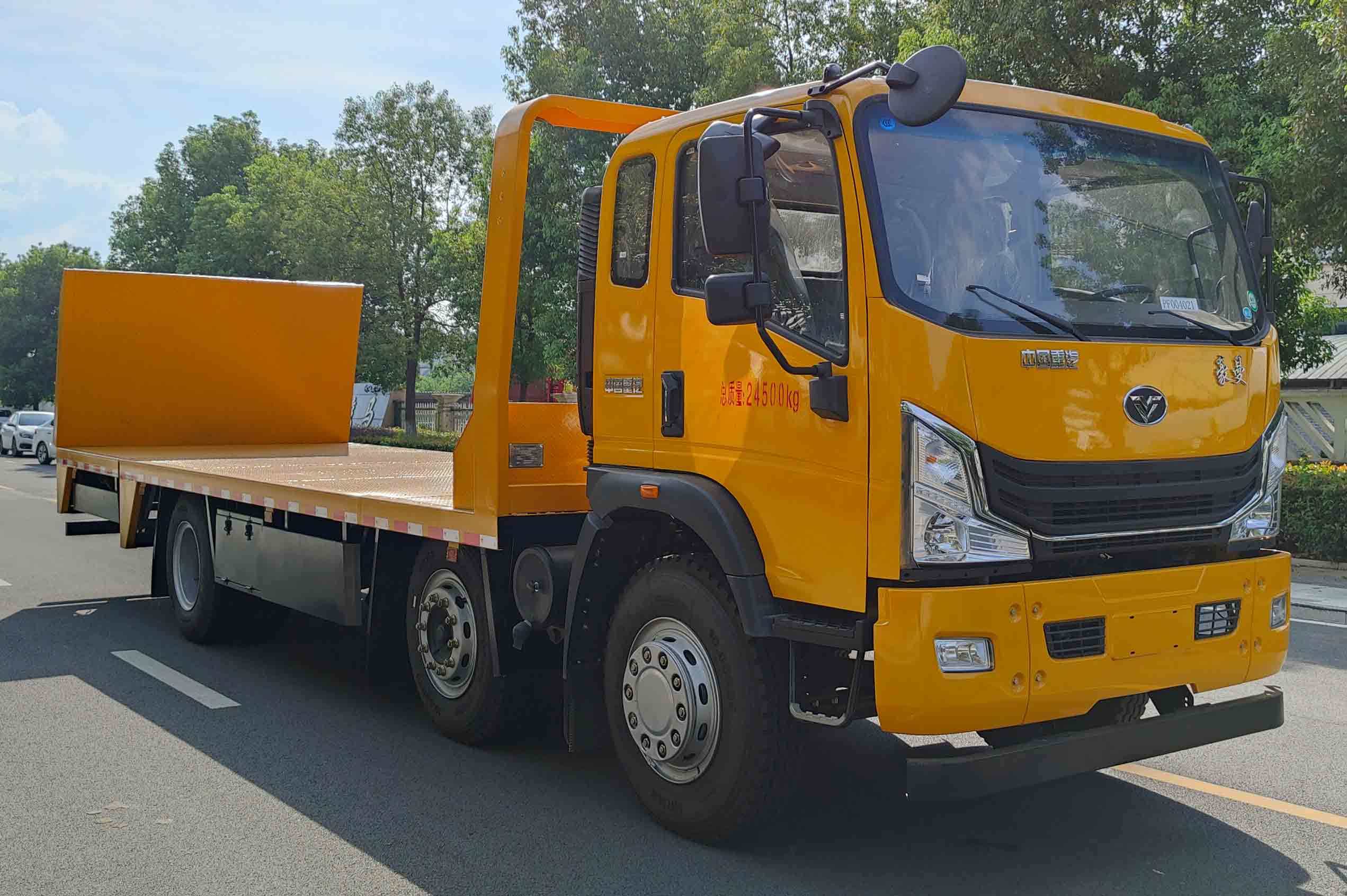 重汽豪曼6*2小三轴清障车（可拖挖机）多少钱