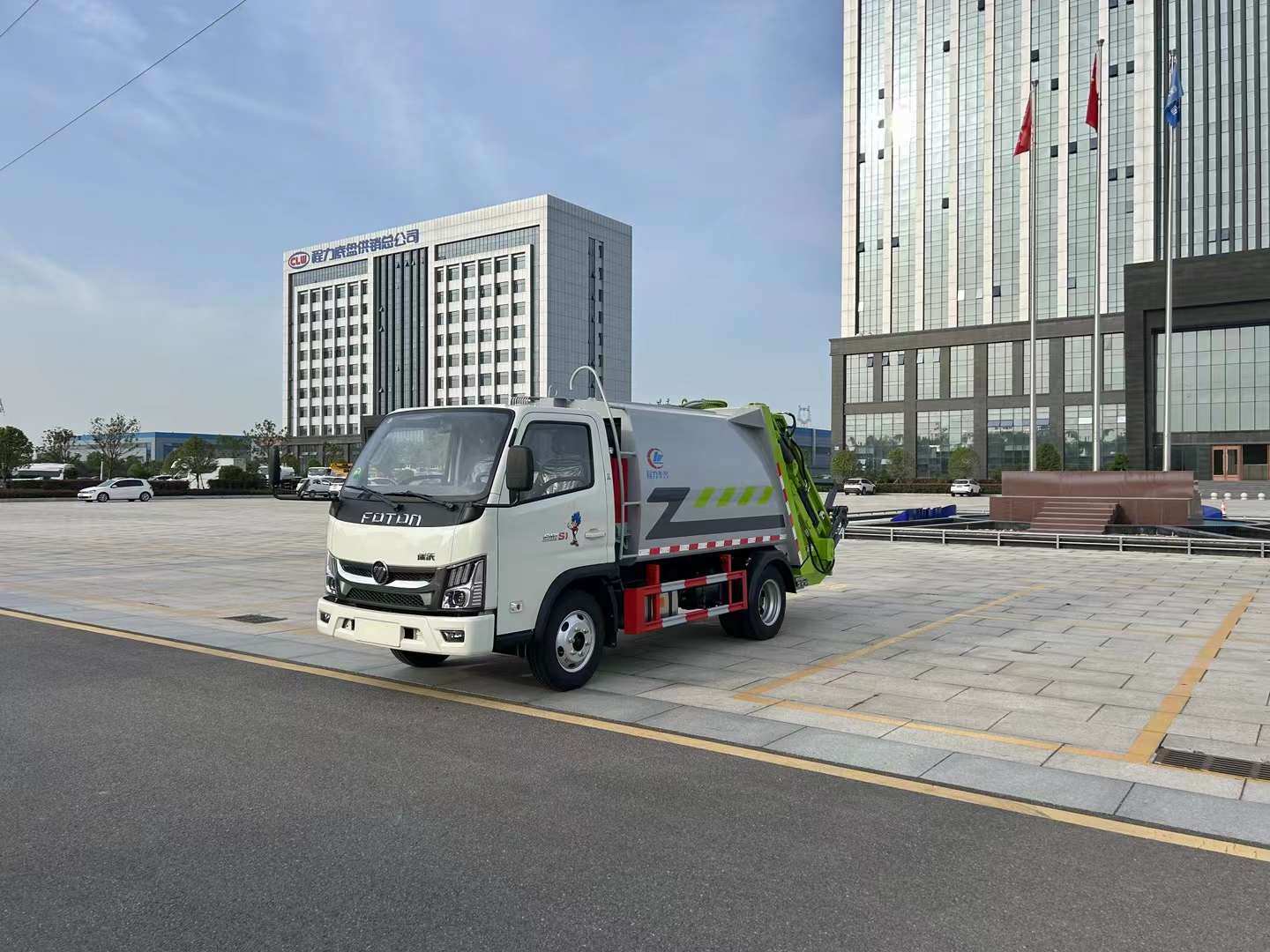 5.8方福田金刚S1蓝牌压缩车上市