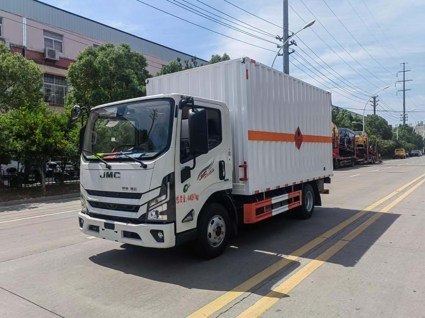 江铃凯运易燃气体厢式车多少钱