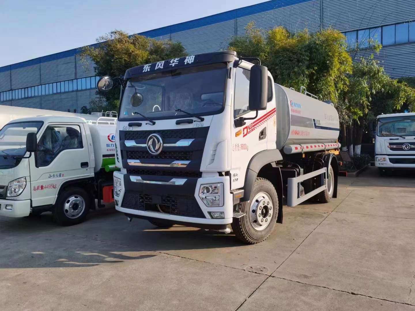 6月大促销DV3洒水车12方，170马力，全中国最低价，全国上牌无忧！