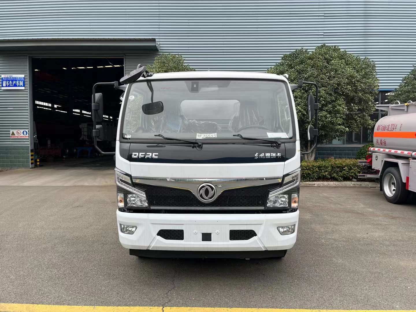 畅销车型推荐，东风福瑞卡9.9方油罐车价格