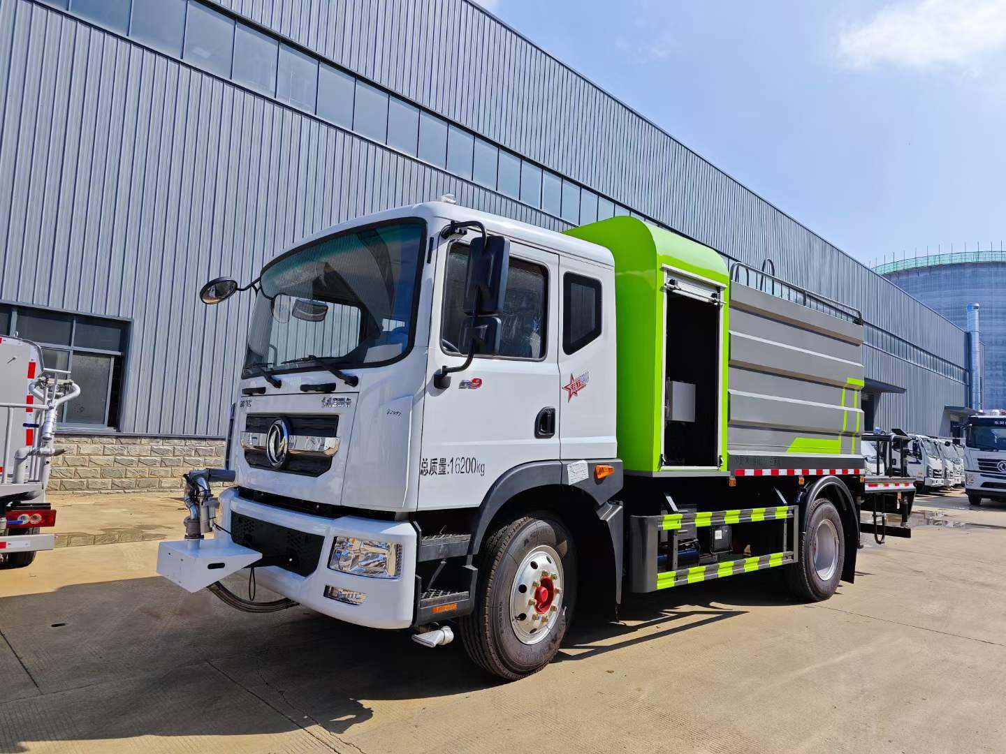 东风D9抑尘车10方方箱款多少钱？