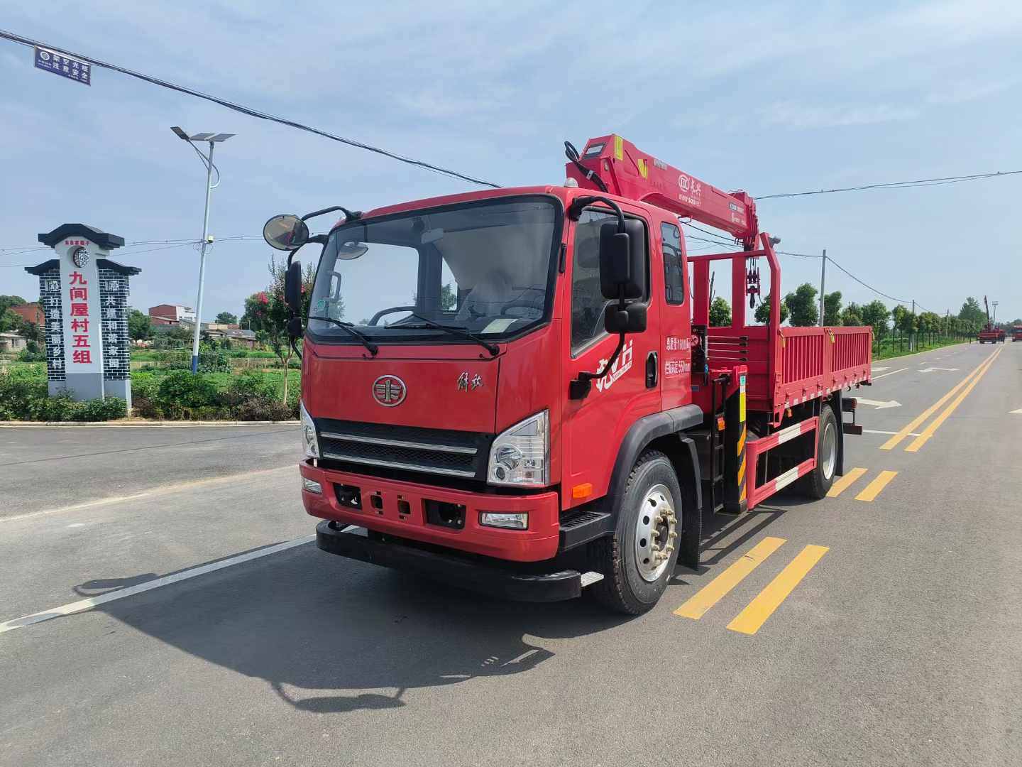 云贵川首选小轴距3950轴距随车吊价格