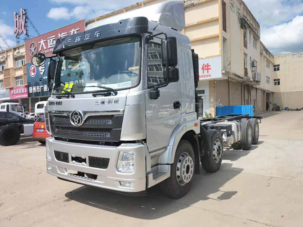 昊龙8×4散装饲料运输车新款上市