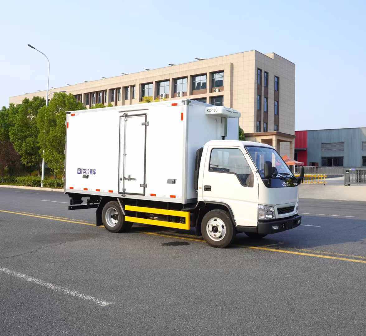 江铃顺达2800轴距冷藏车价格