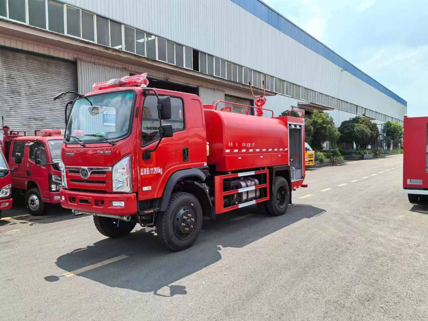 四驱5.5吨森林消防洒水车价格