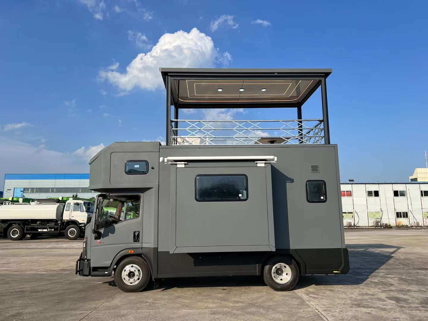 重汽豪沃轻卡房车 下沉式带拓展