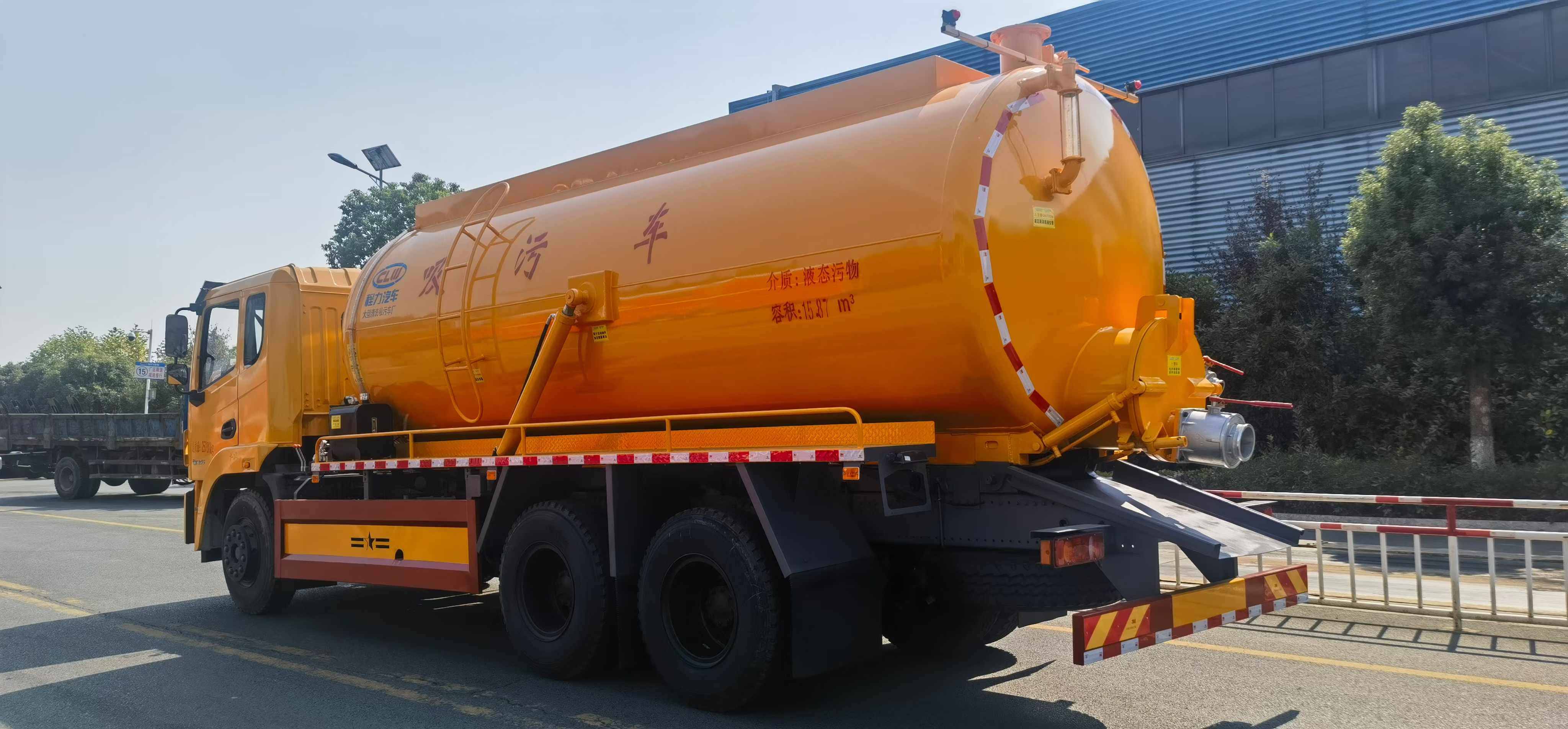 性价比最高的后八轮锦程吸污车