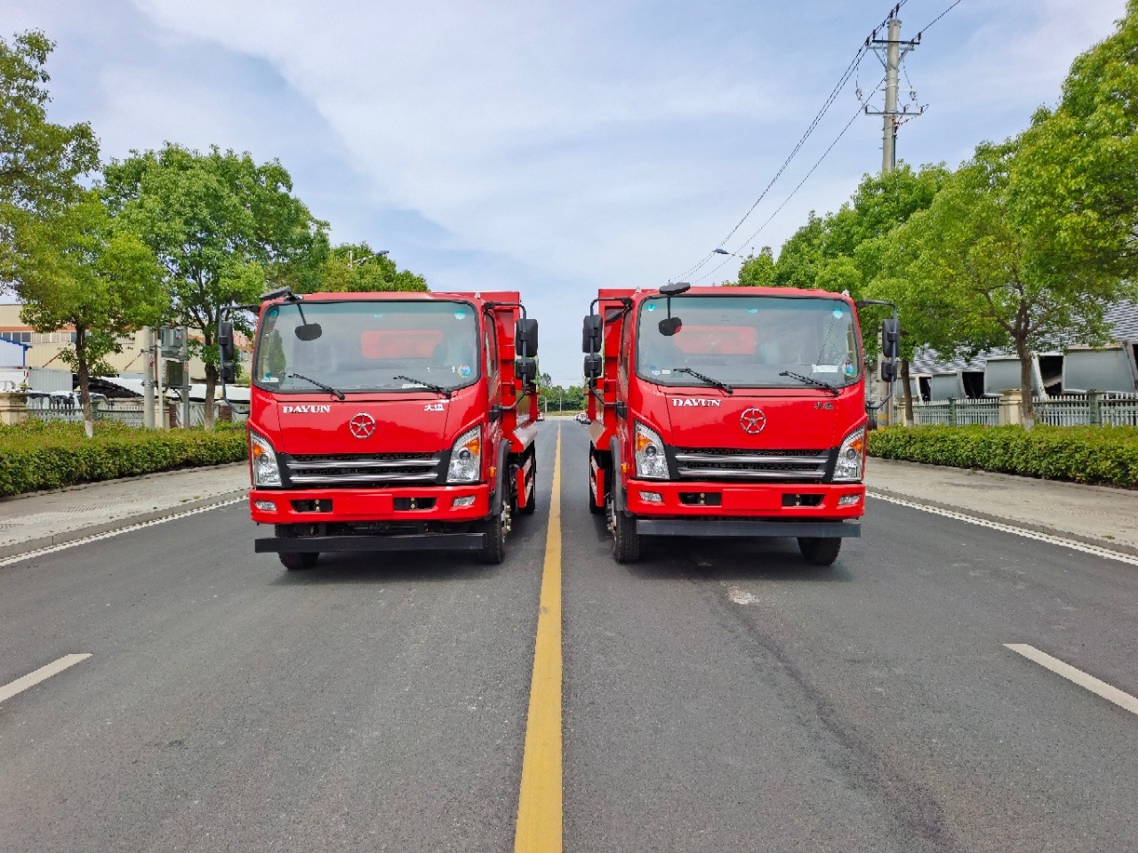 建筑、生活垃圾运输好帮手 成都大运国六小黄牌自卸车垃圾车